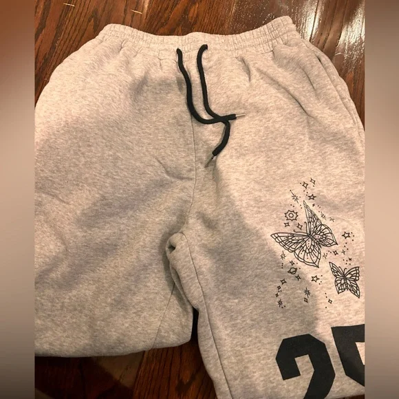 Gray Skull Print Joggers - Picture 6 of 8